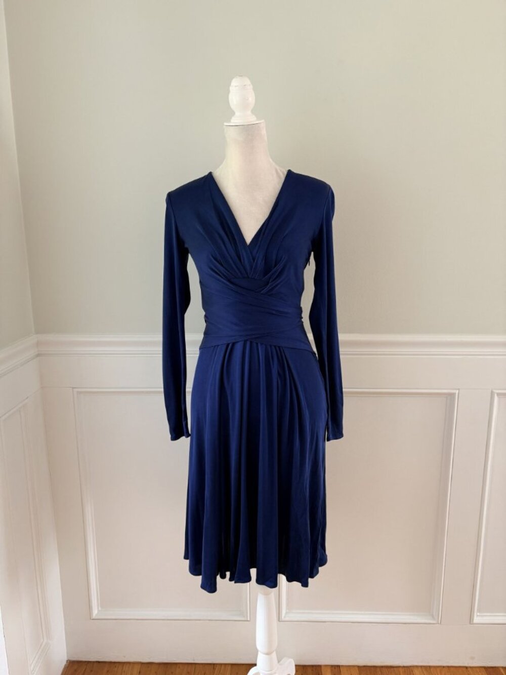 NWT Kate Middleton Engagement Dress Issa London Silk Wrap Dress 8 - Picture 6 of 10